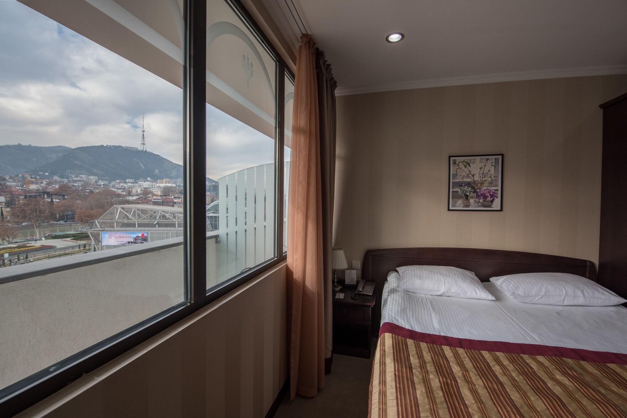Hotel Rikhe Monika Tbilisi Eksteriør billede