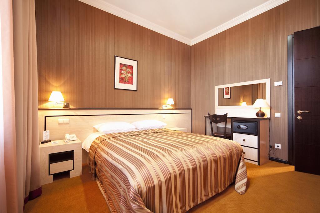 Hotel Rikhe Monika Tbilisi Værelse billede