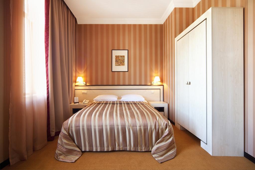 Hotel Rikhe Monika Tbilisi Eksteriør billede