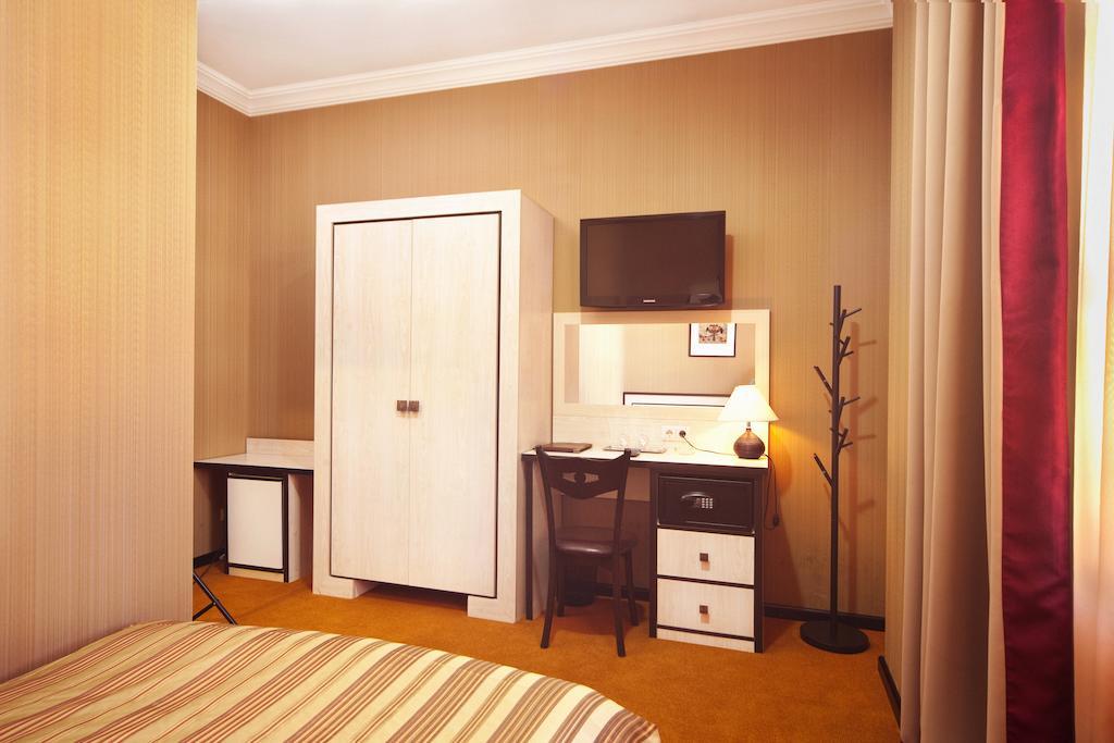 Hotel Rikhe Monika Tbilisi Værelse billede