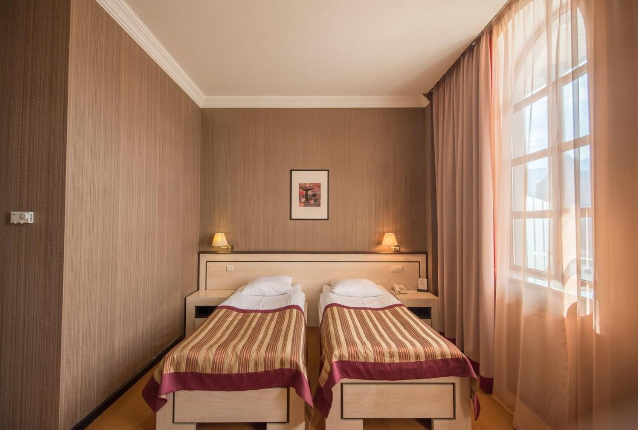Hotel Rikhe Monika Tbilisi Eksteriør billede