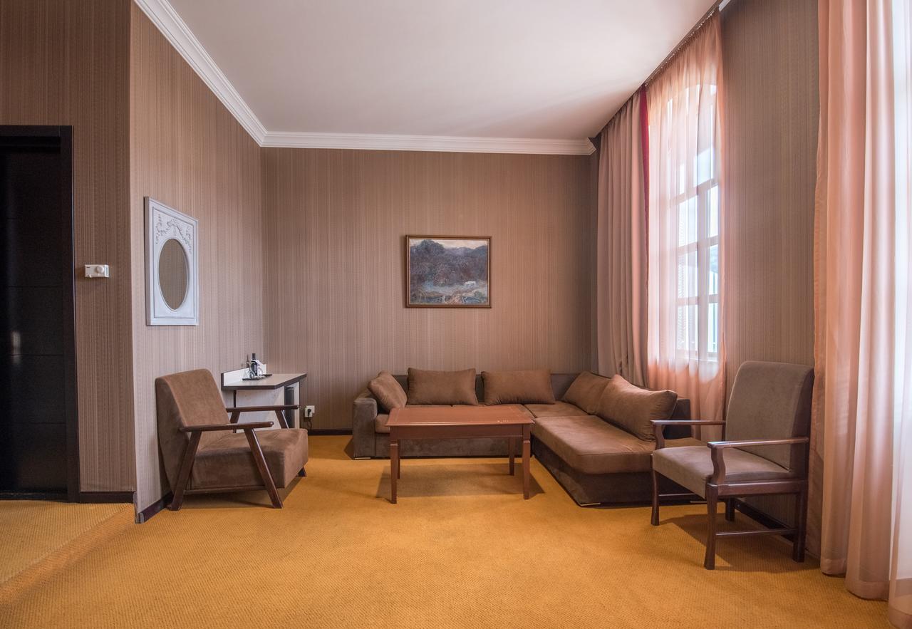 Hotel Rikhe Monika Tbilisi Eksteriør billede
